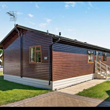 Ness Lodge Little Habton Exterior foto